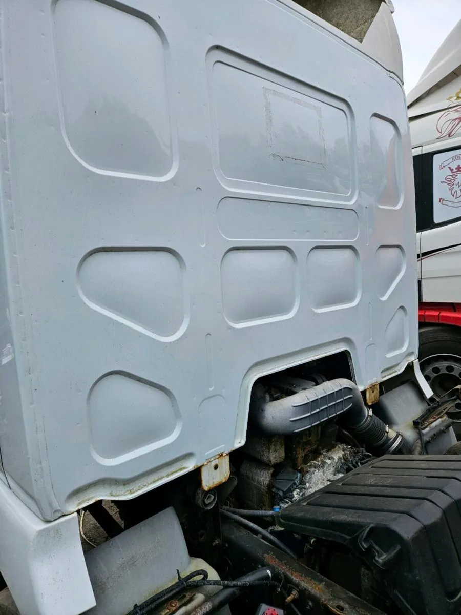 Renault midlum chassis cab - Image 3