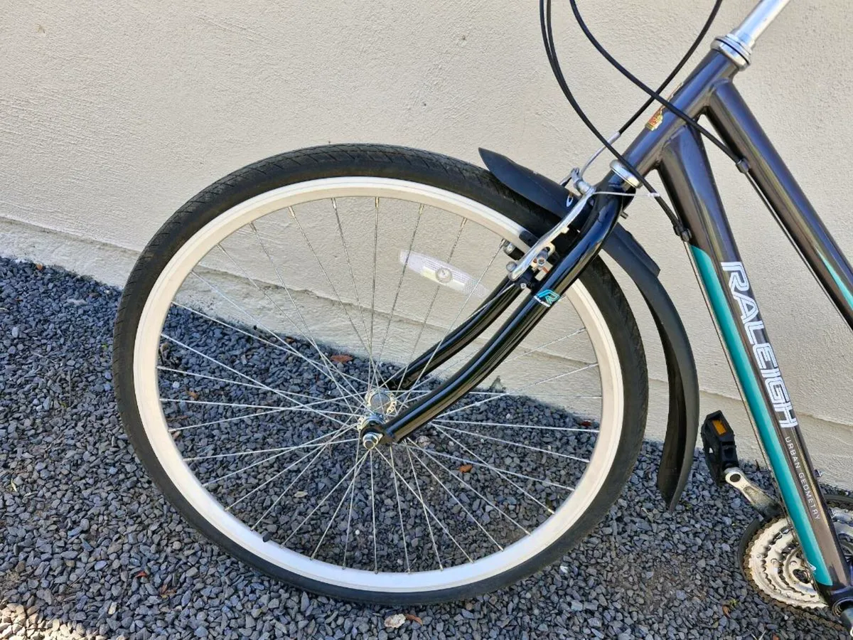 Raleigh ladies bicycle - Image 2