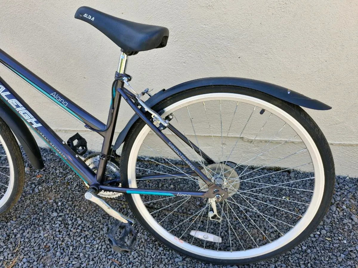 Raleigh ladies bicycle - Image 3