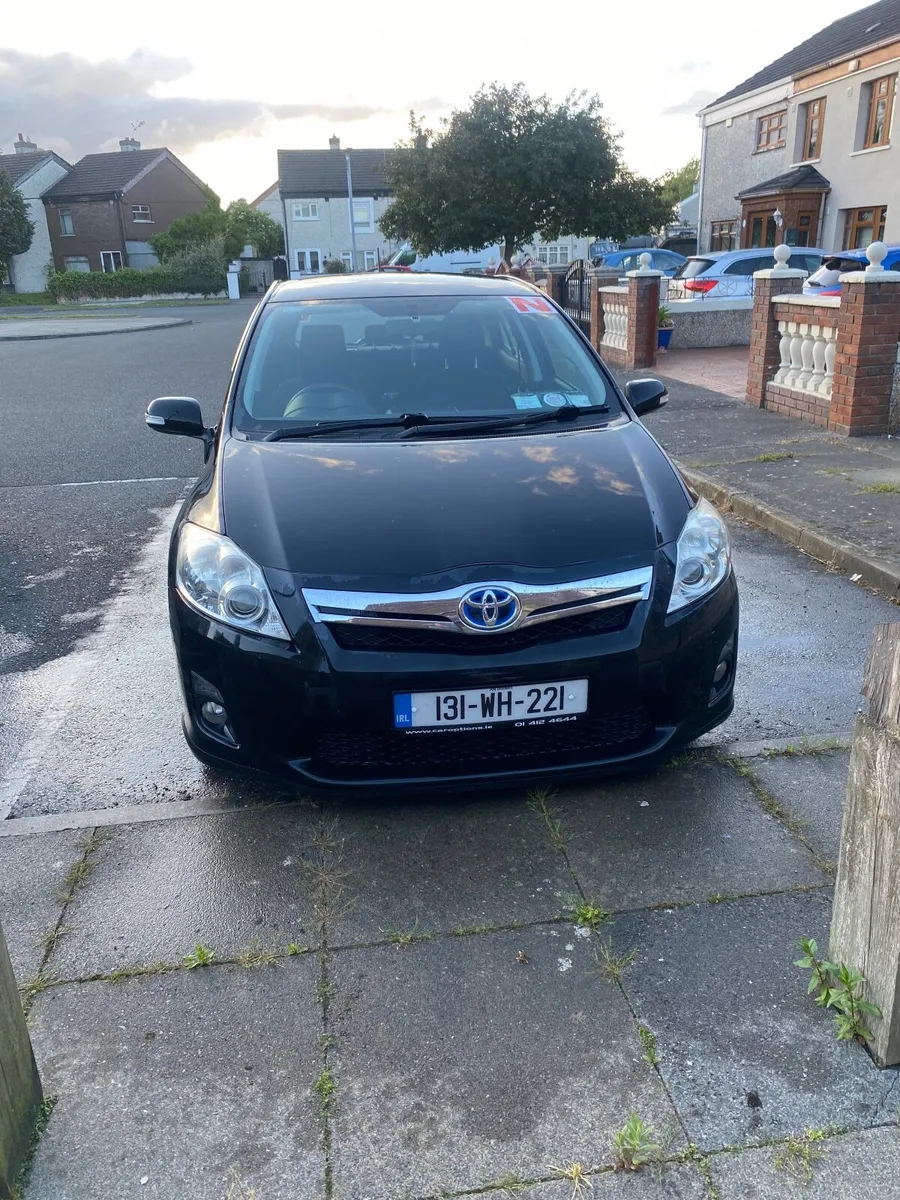 Toyota Auris 2013 - Image 1