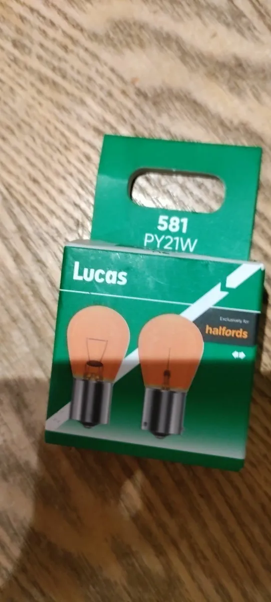 Car H7 headlight bulbs twin pack + Lucas 581 - Image 2