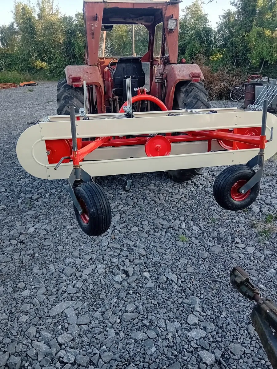 Hay rake - Image 1