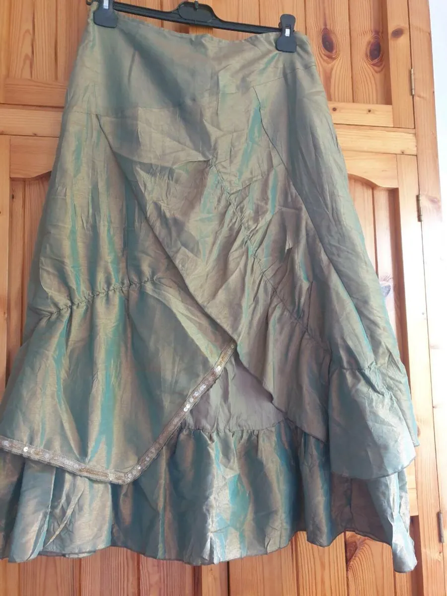 Womens Green skirt - Image 1