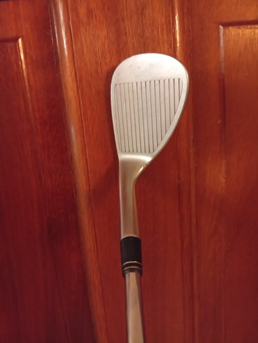 TaylorMade Pitch + Putt Set Immaculate Condition - Image 2