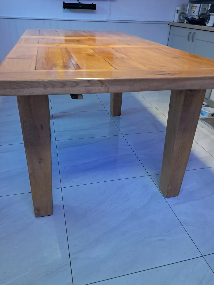 Solid oak Dining table - Image 3