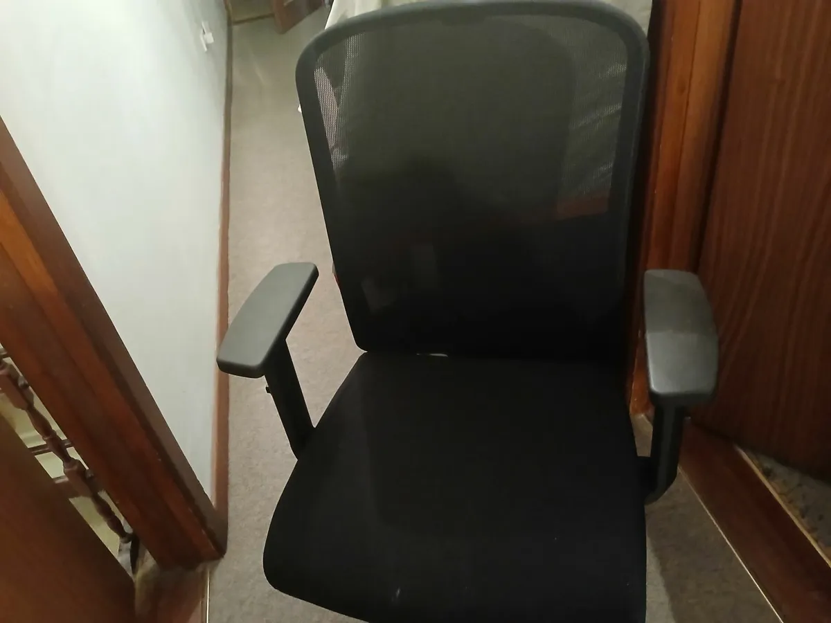 Office chair new ...delux ..vest nett delivered - Image 2
