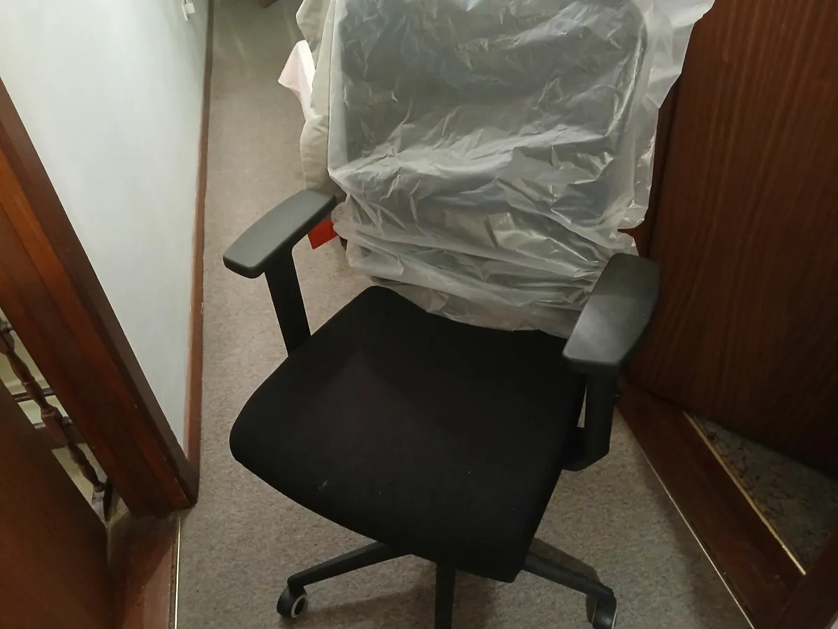 Office chair new ...delux ..vest nett delivered - Image 4