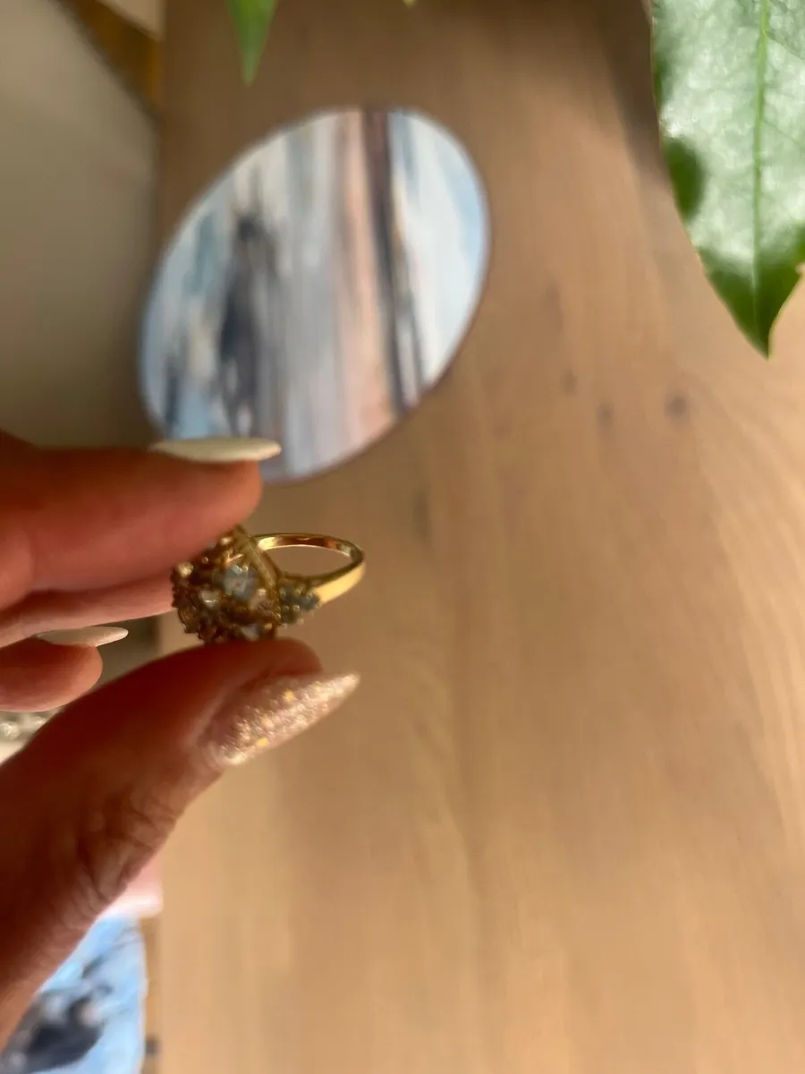 18carat beautiful statement topaz ring - Image 1