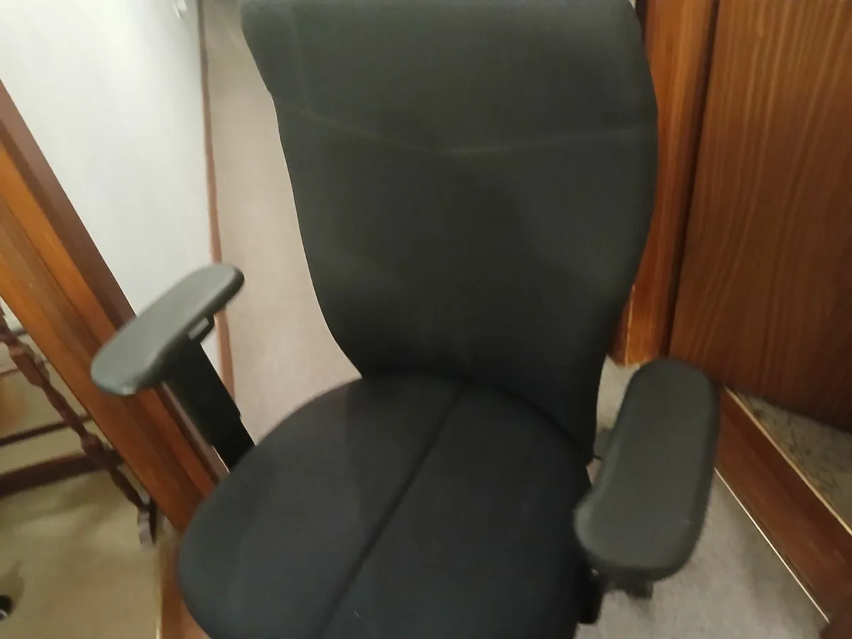 Office chair masters ...new...delivered - Image 3