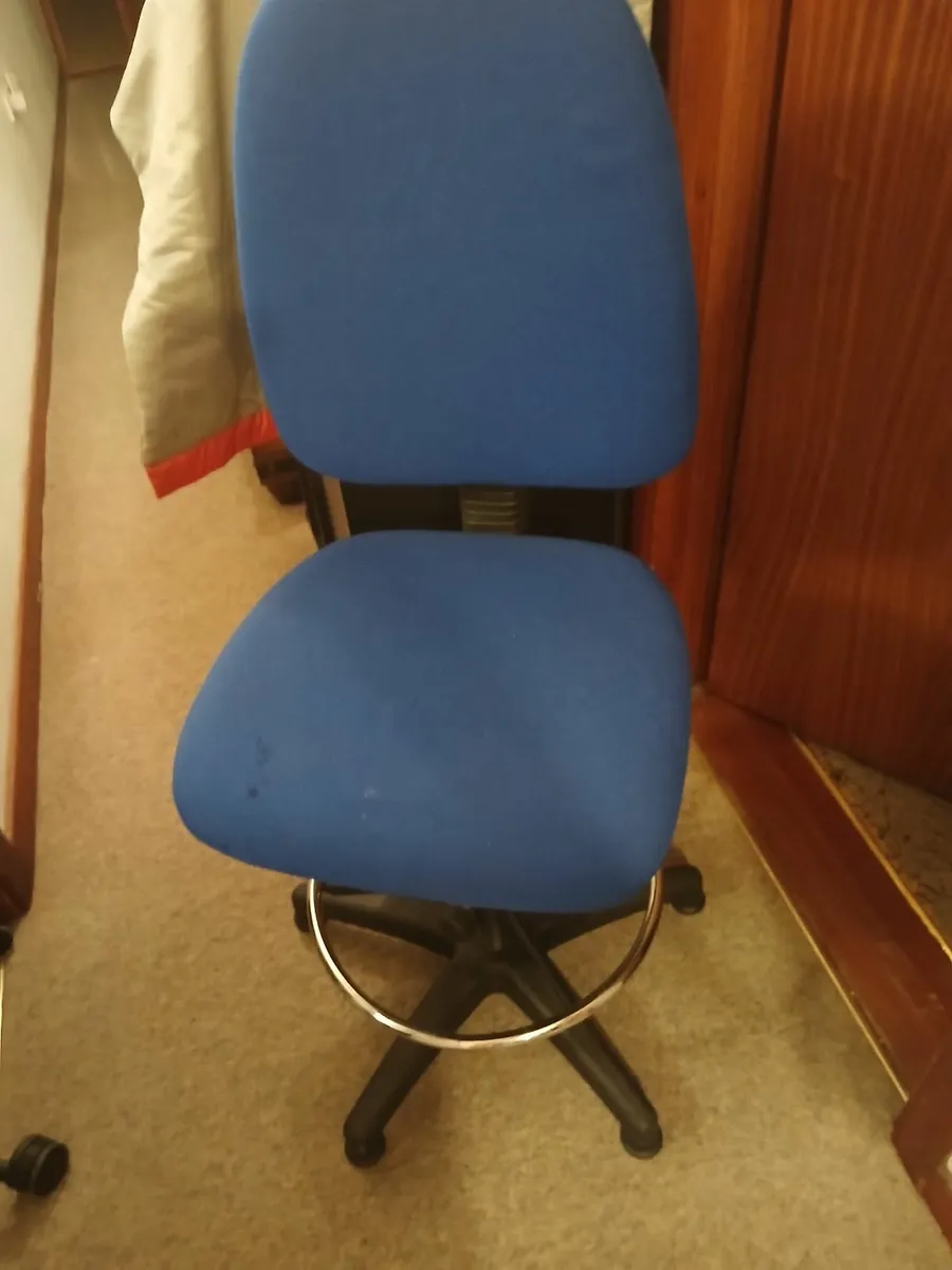 Office chair ...new...delivered - Image 2