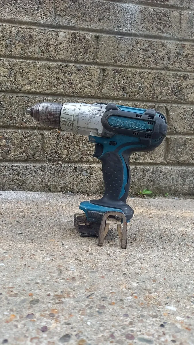 Makita Cordless Combi Drill - Image 2