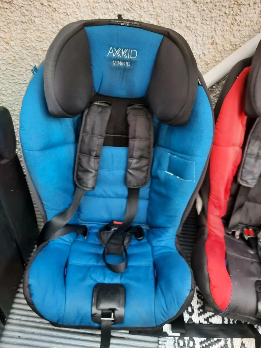 Car seats - Image 1