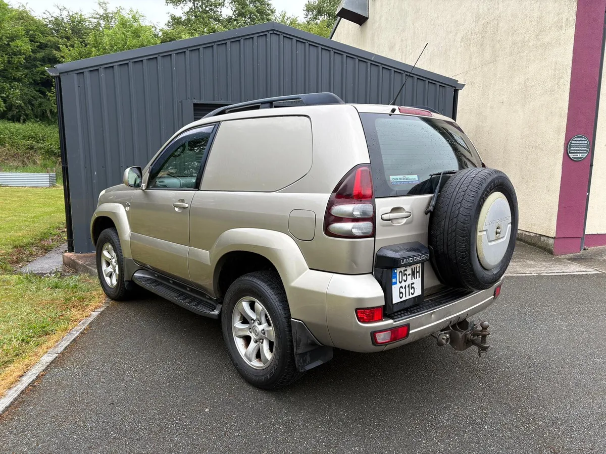 Toyota Land Cruiser 2005 - Image 3