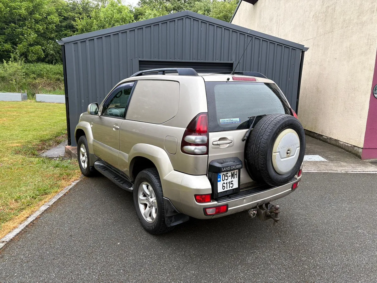 Toyota Land Cruiser 2005 - Image 4