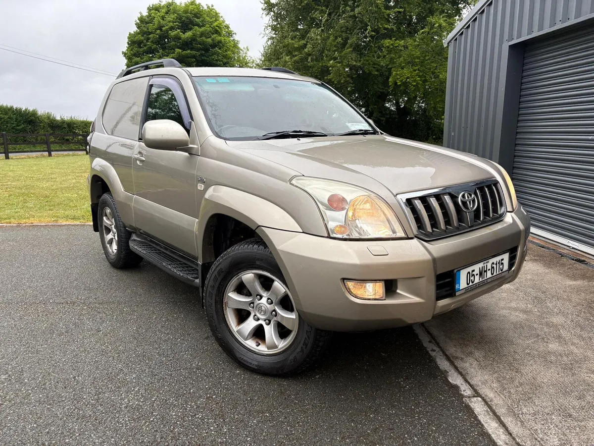 Toyota Land Cruiser 2005 - Image 2