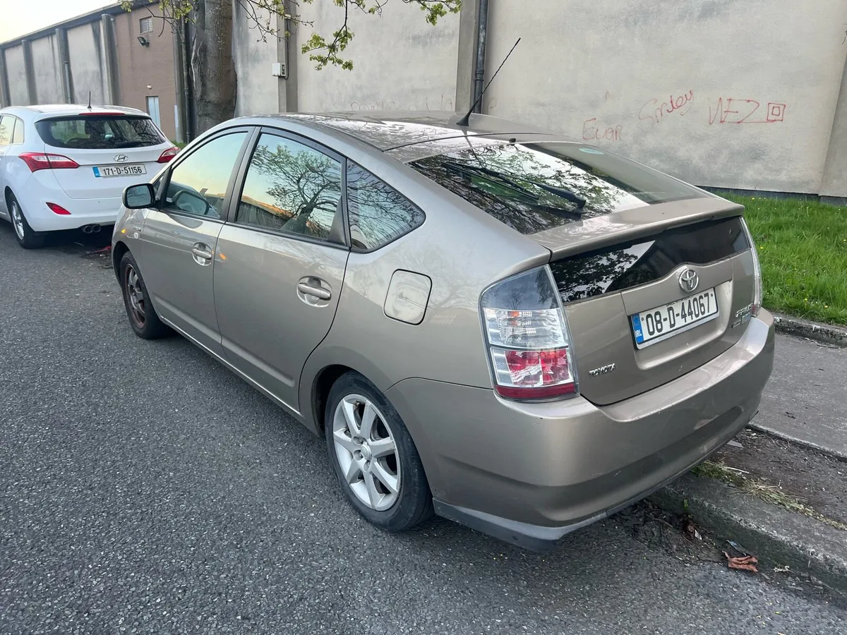2008 Toyota Prius low mileage - Image 3