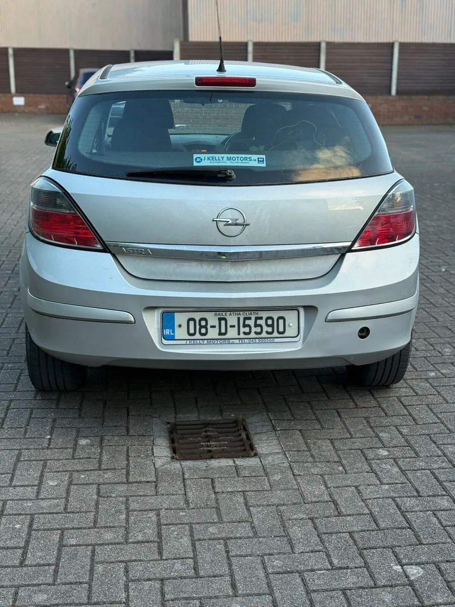 Opel Astra 08 1.4 Petrol NCT Until end of Jan 2026 - Image 4