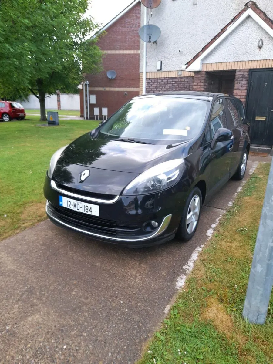 2012 Renault Grand Scenic - Image 1