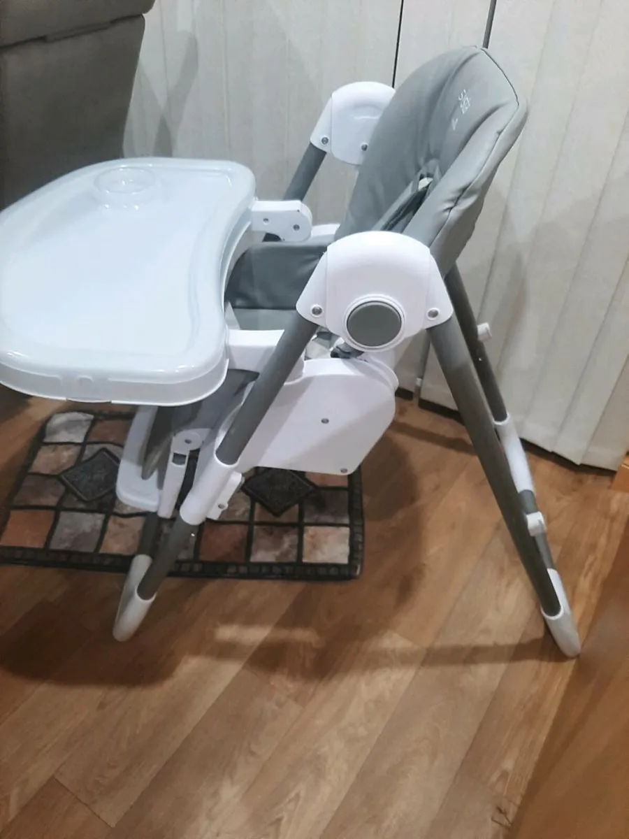 High chair - Image 2