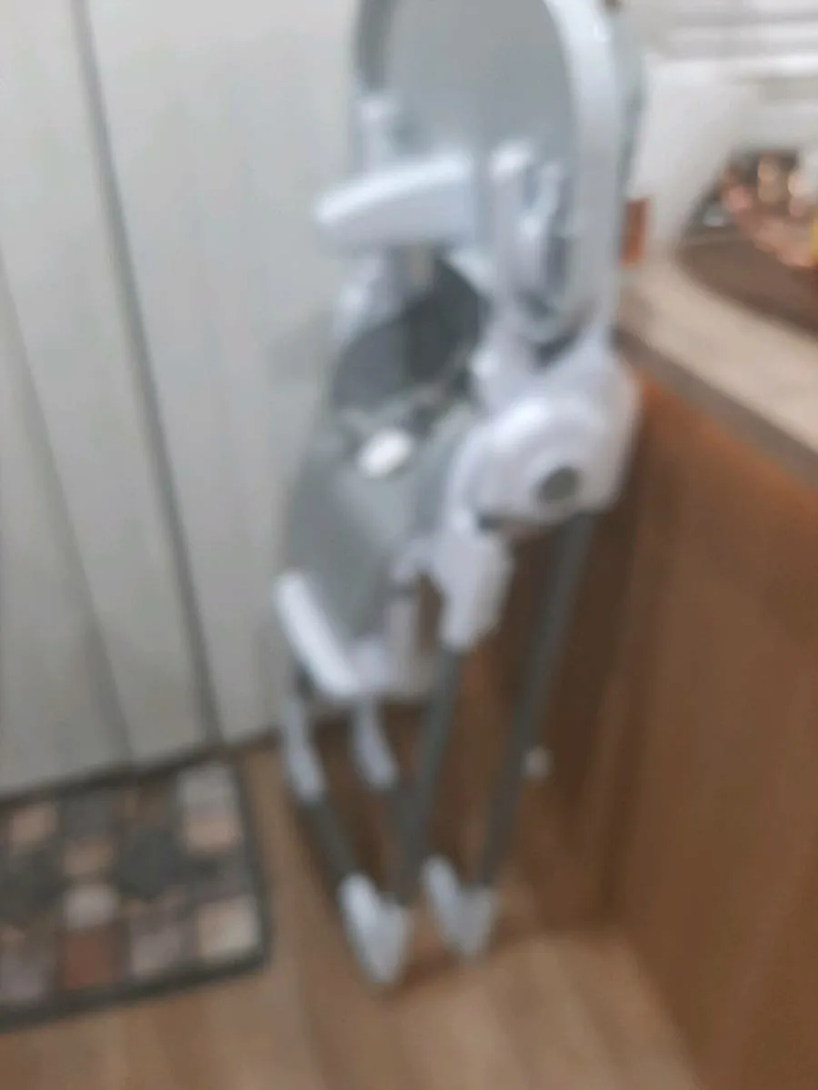 High chair - Image 3