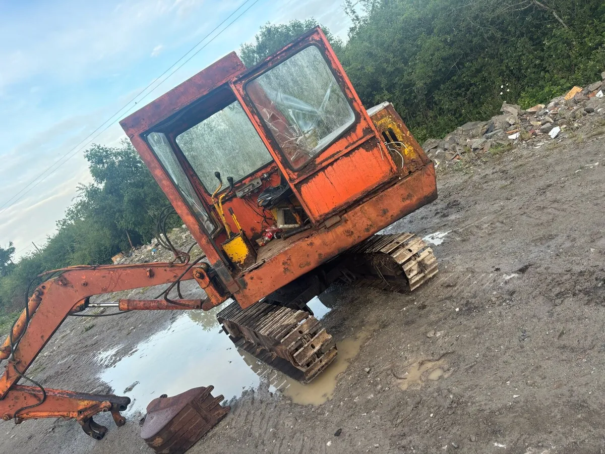 Kubota mini digger - Image 1
