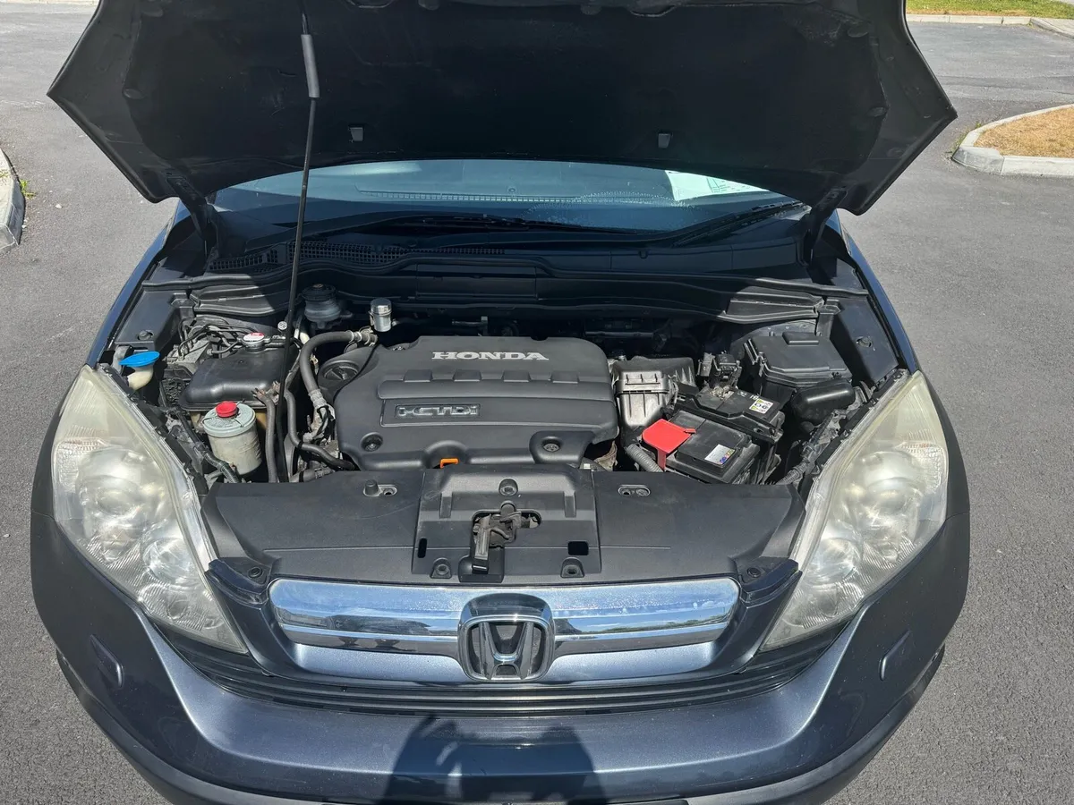 Honda CR-V NCT & Tax - Image 2