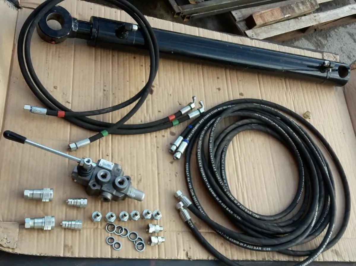 Bobcat New Hydraulic Ram - Image 1