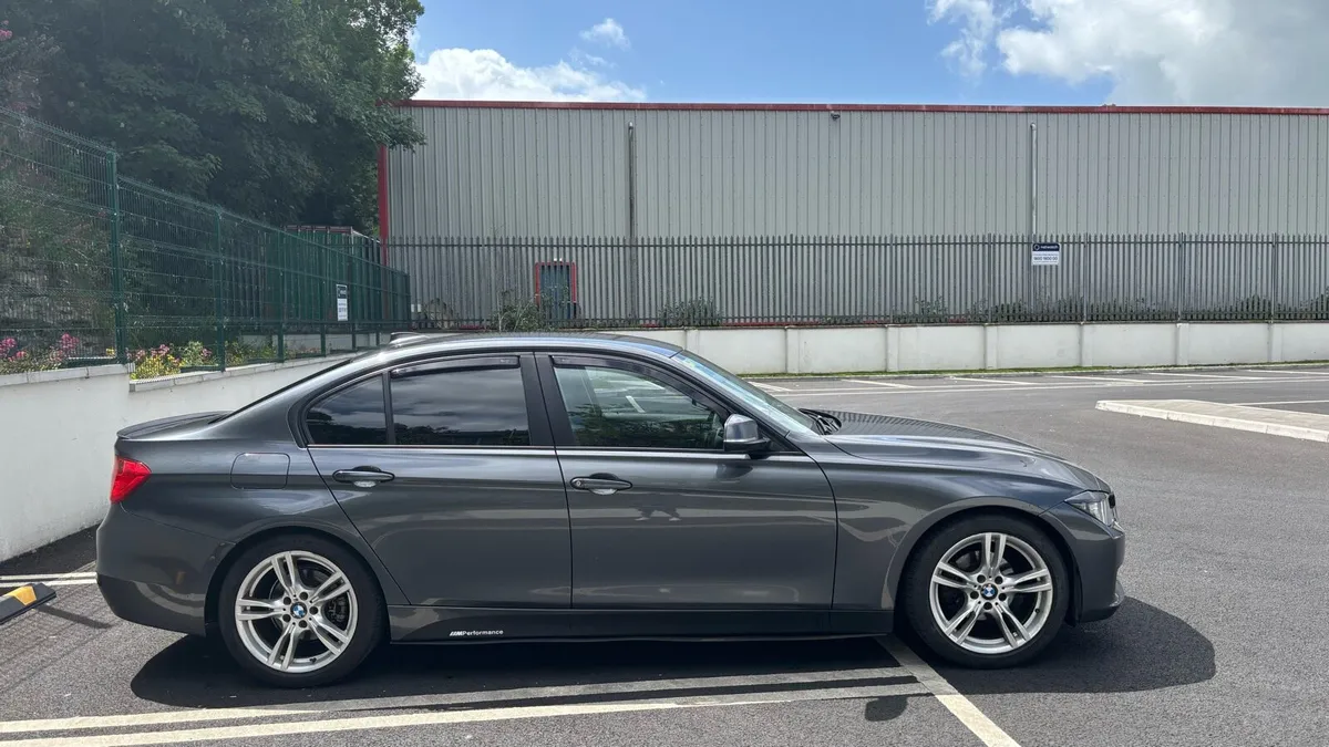 BMW 3 Series Automatic - Image 3