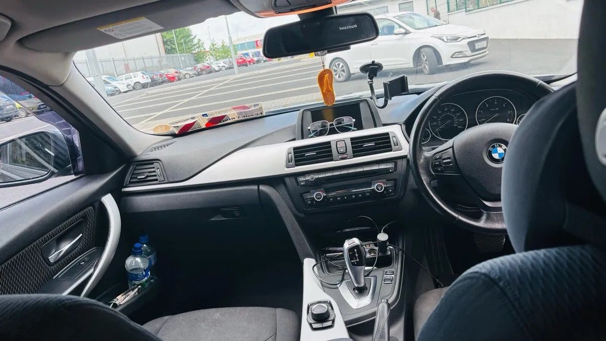 BMW 3 Series Automatic - Image 4