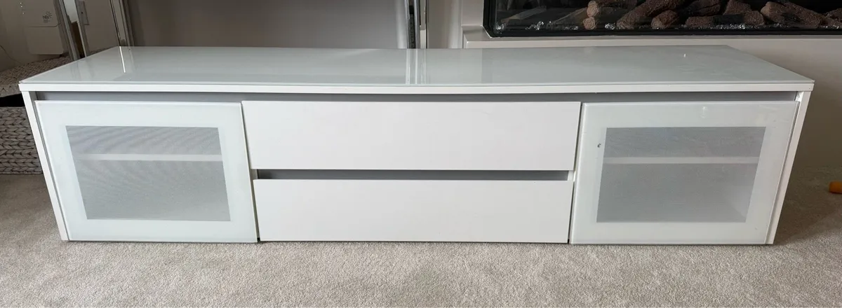 Tv unit