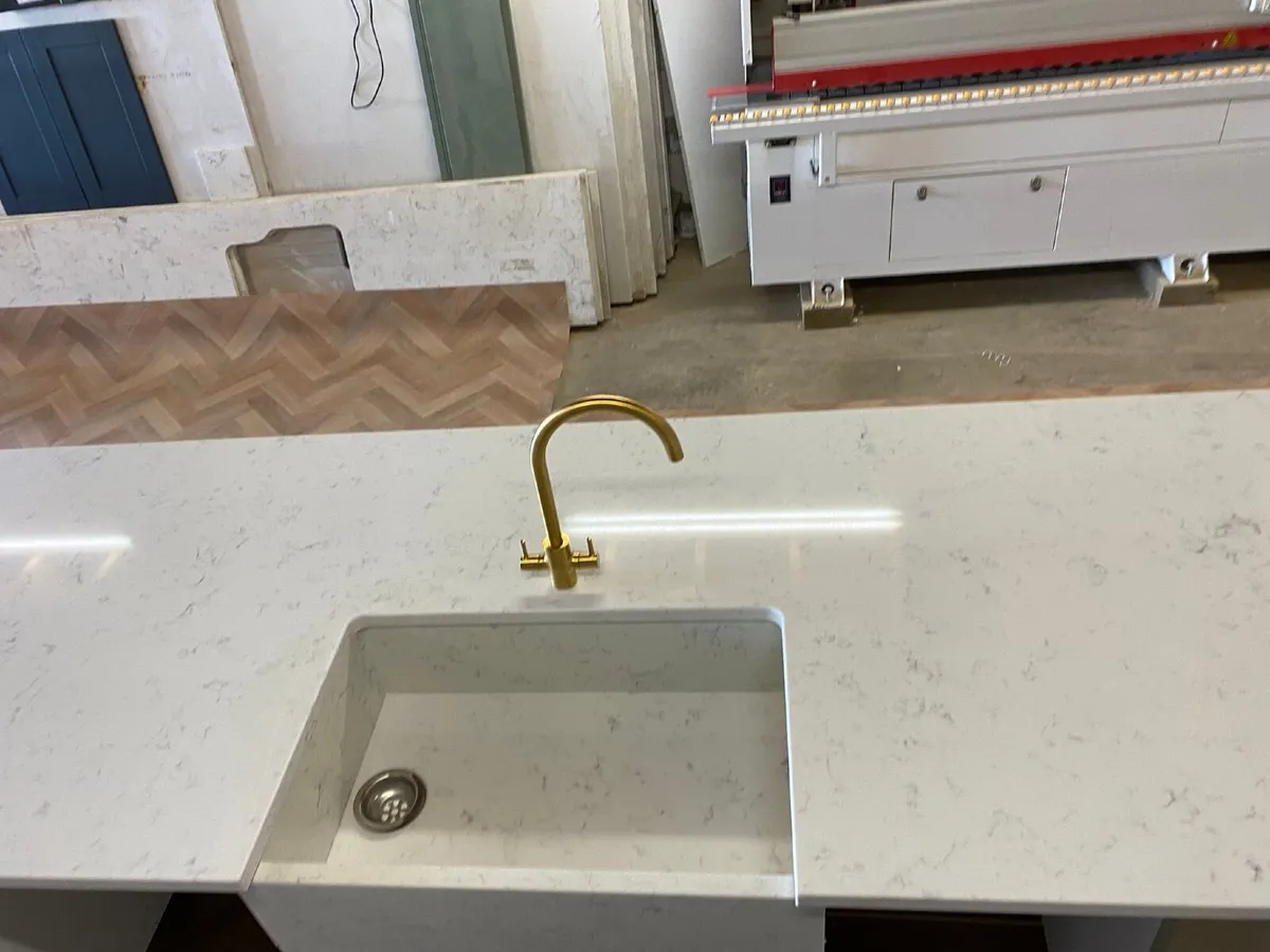 Painted Kitchen Farrow & Ball  with Worktop New - Image 3