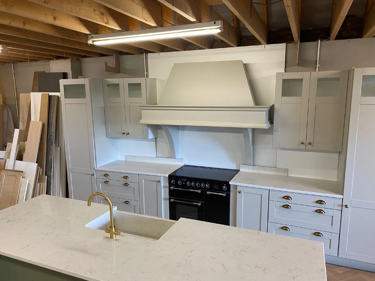 Painted Kitchen Farrow & Ball  with Worktop New - Image 4