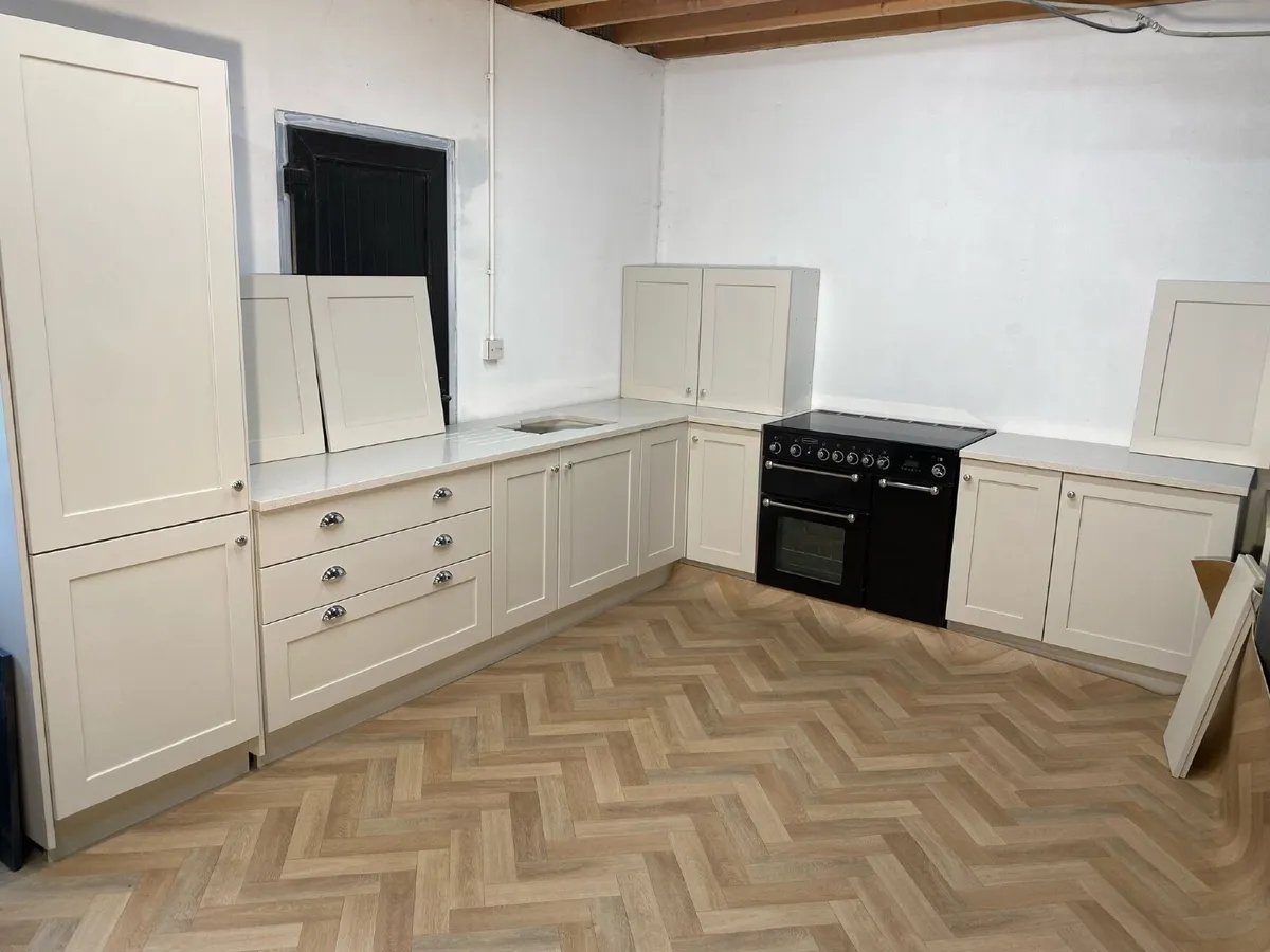 Cream Painted Kitchen  New - Image 4