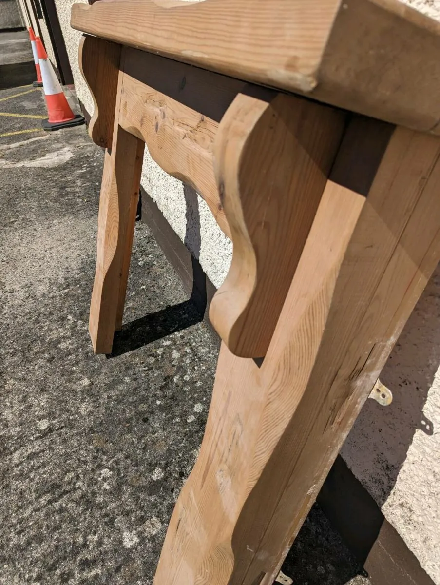 Wooden surround - Image 1