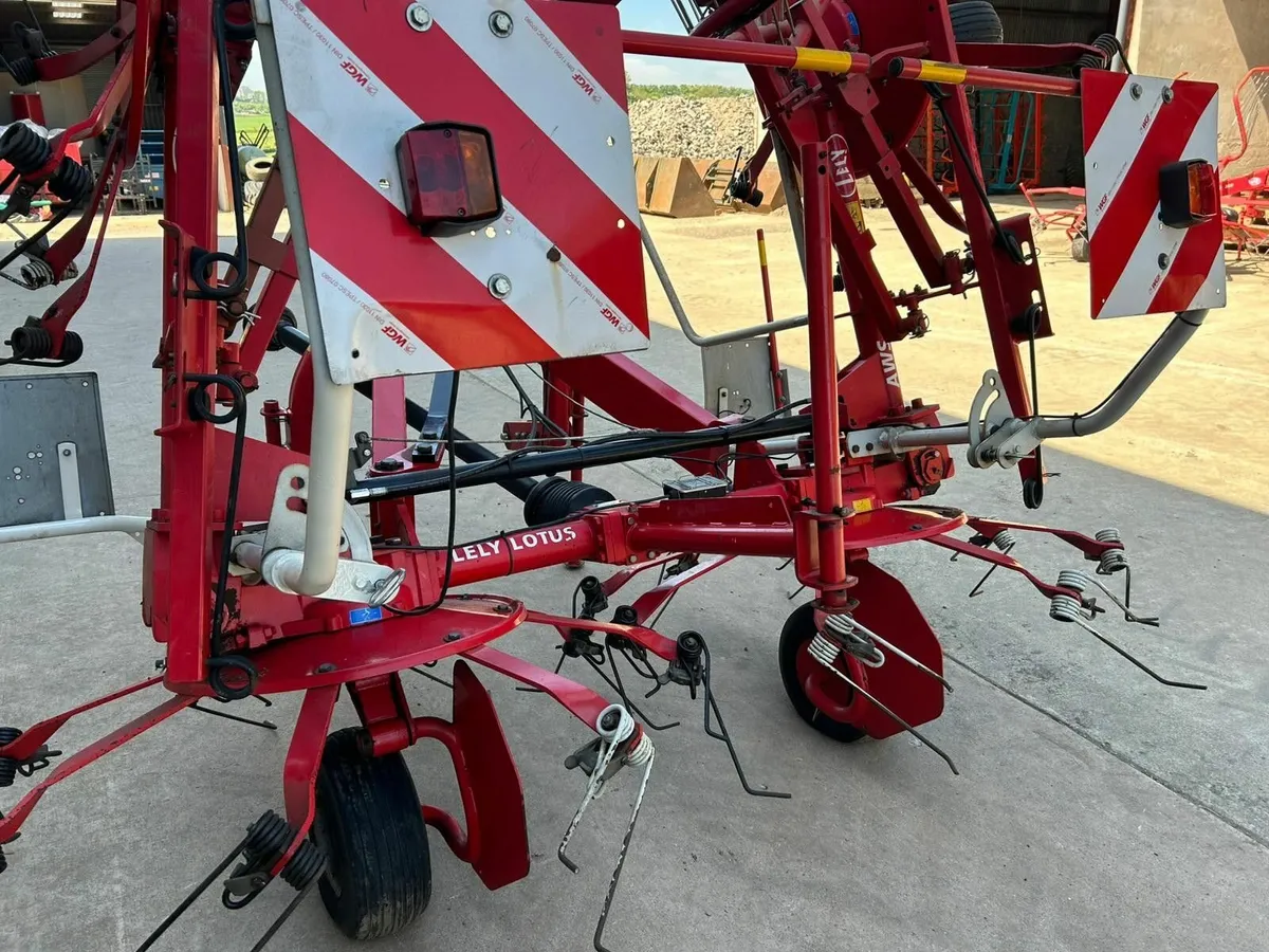 Lely 600 combi tedder - Image 3