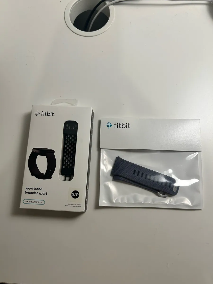Fitbit Sense – Great Condition + Extras - Image 4