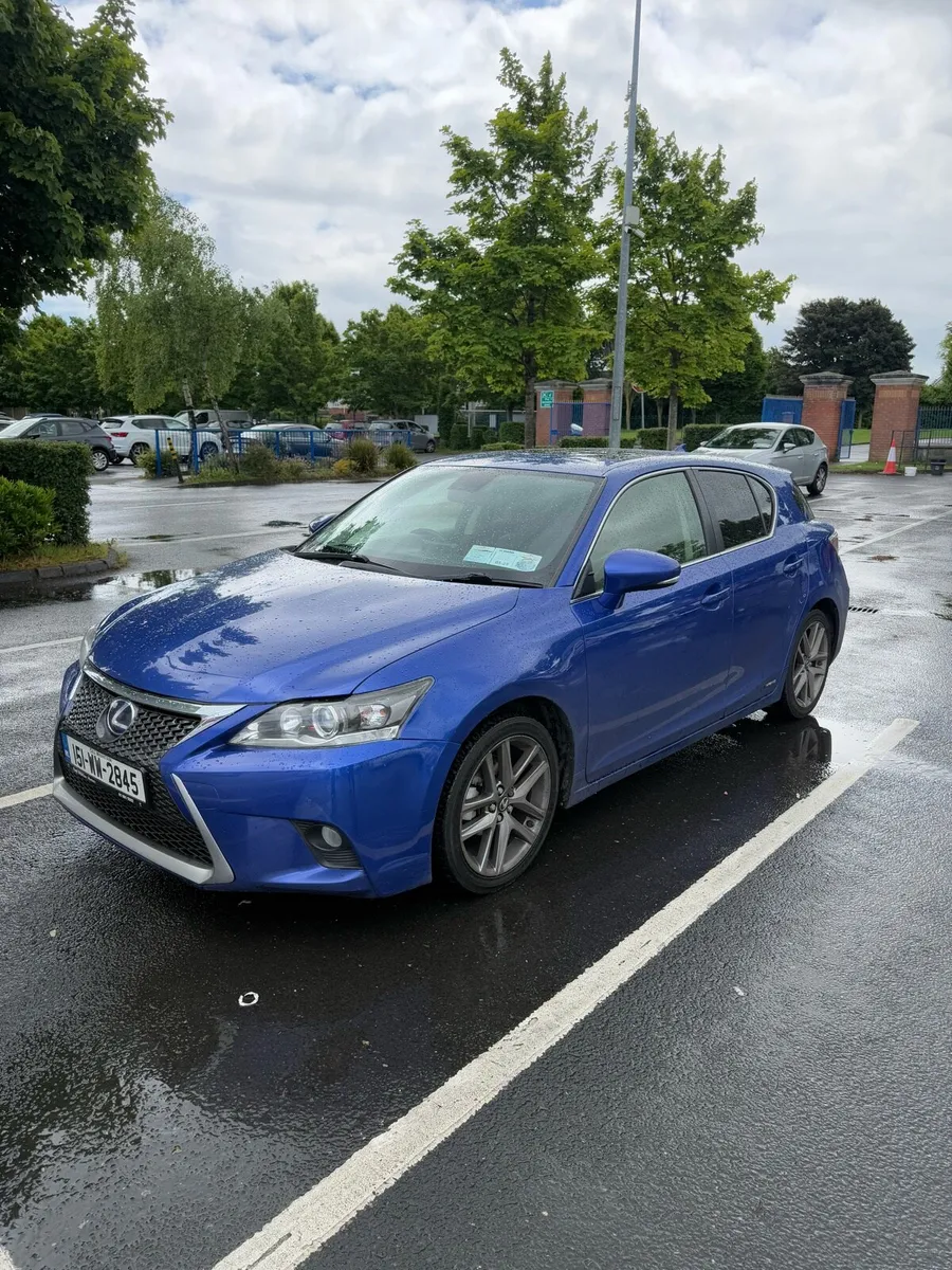 lexus ct 200h - Image 1