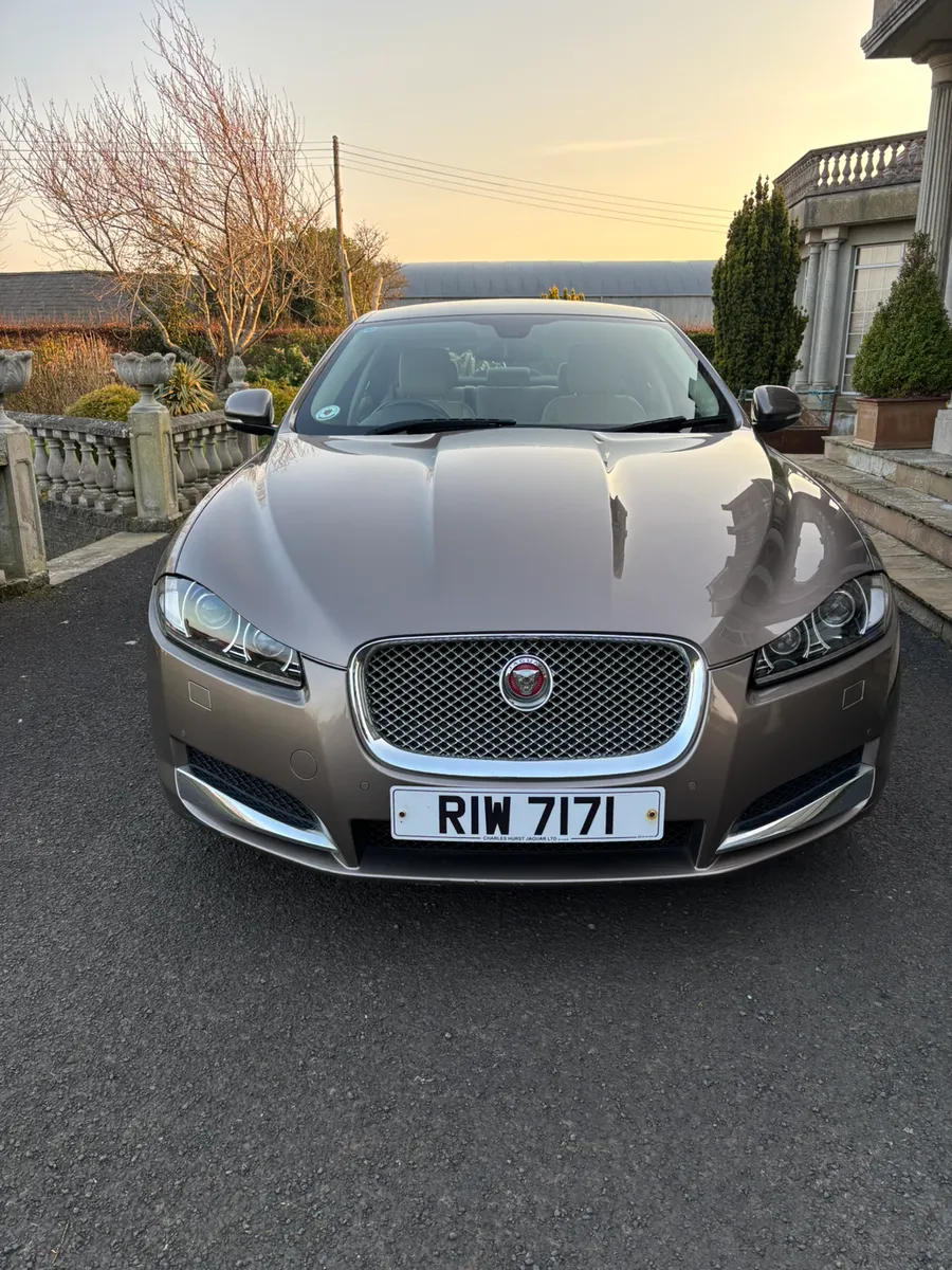Jaguar XF low miles - Image 3