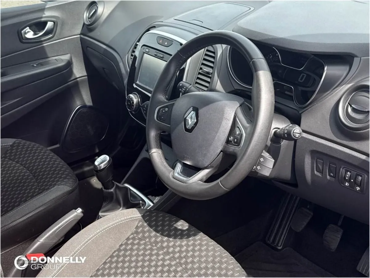 Renault Captur 1.5 dCi 90 Dynamique Nav 5dr - Image 4