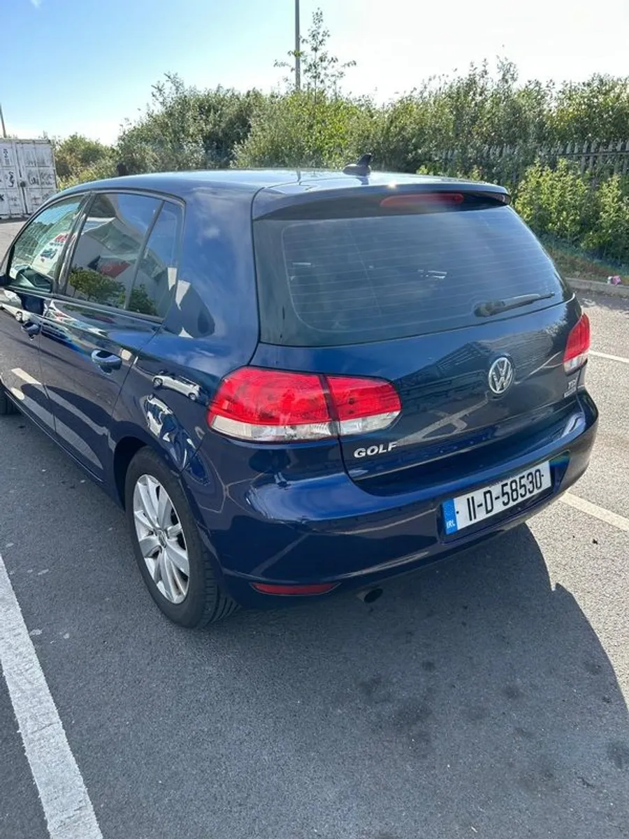 2011 Volkswagen Golf - Image 4