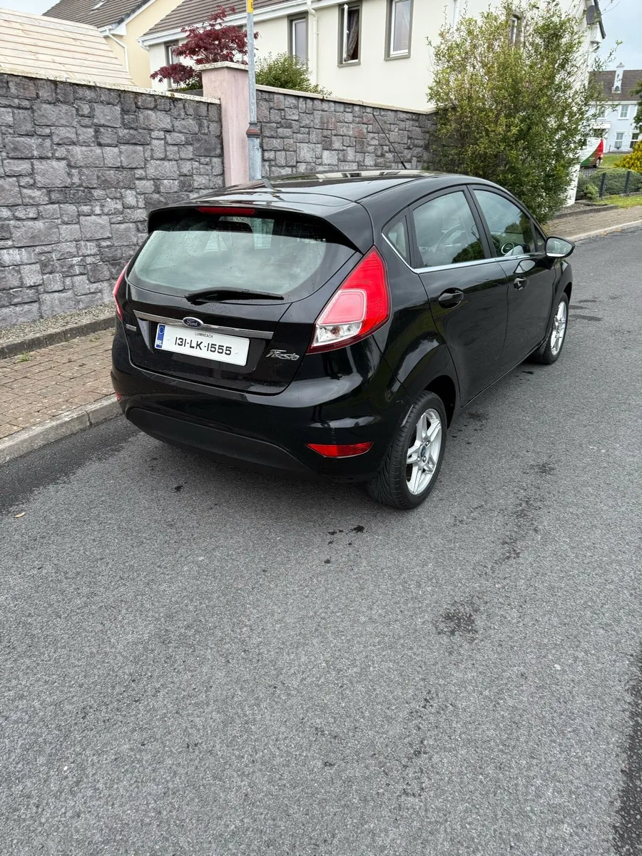 2013 Ford Fiesta - Image 2