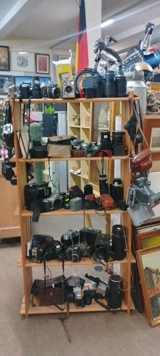 Large Selection Of Vintage Cameras And Bits - Image 1