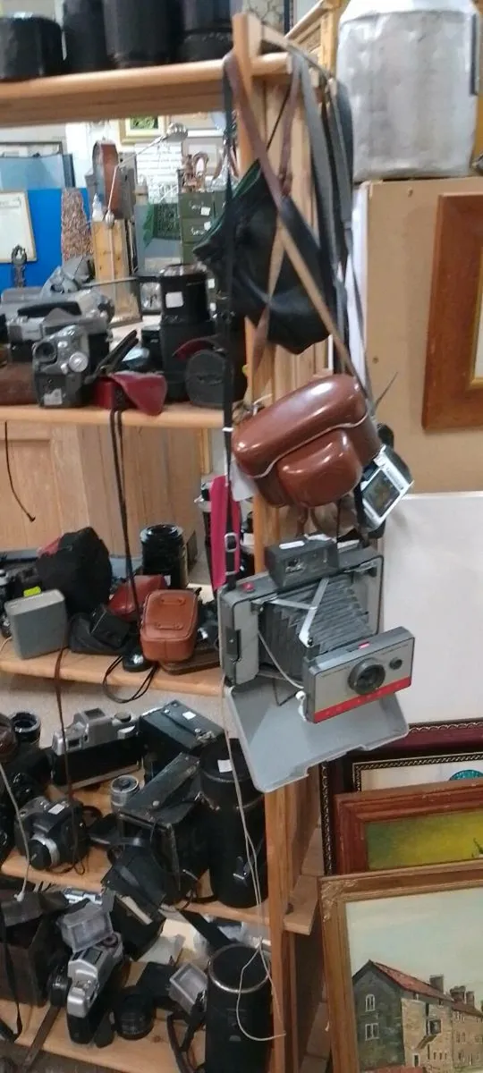 Large Selection Of Vintage Cameras And Bits - Image 2