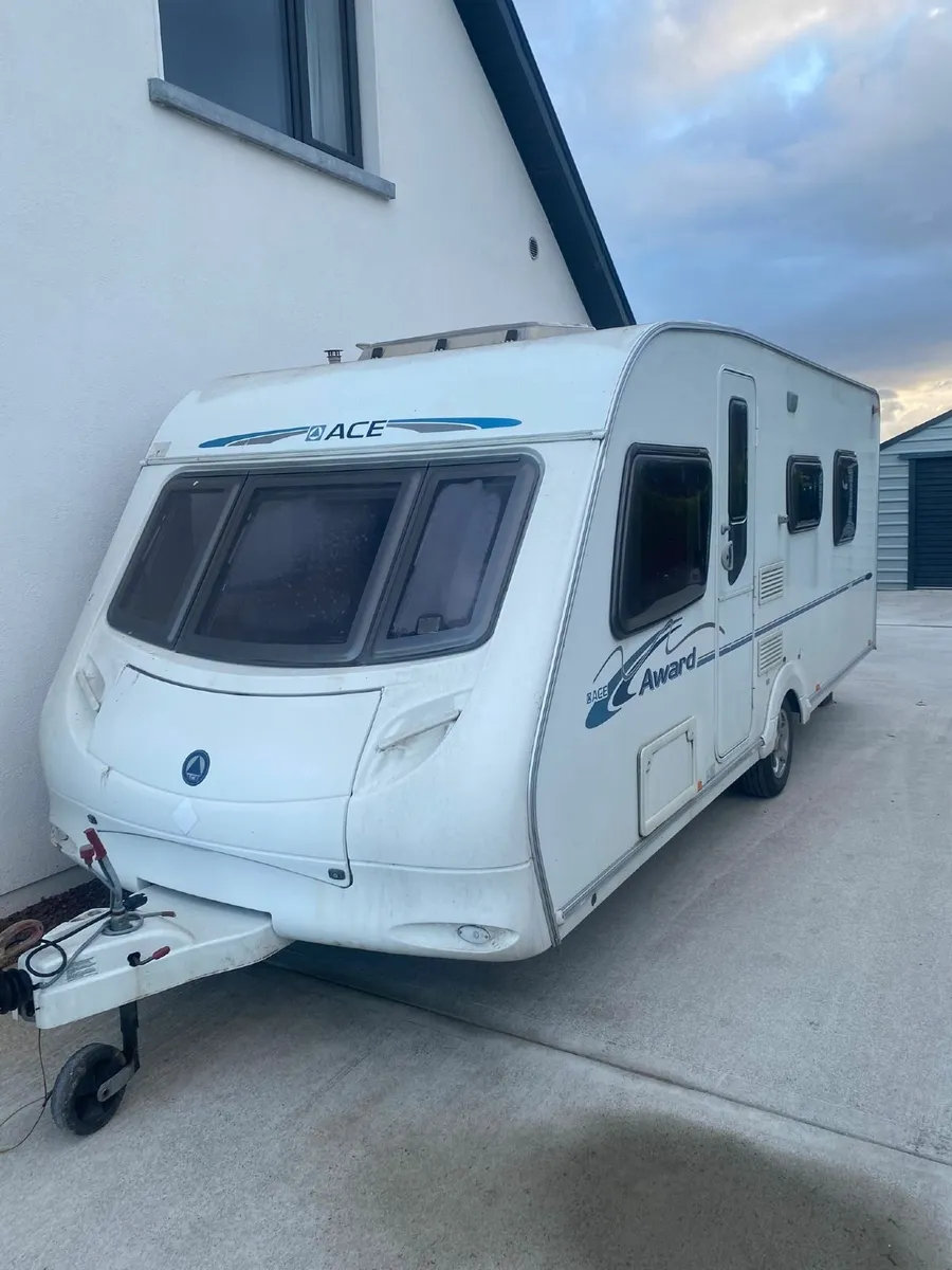 Camper - Image 2