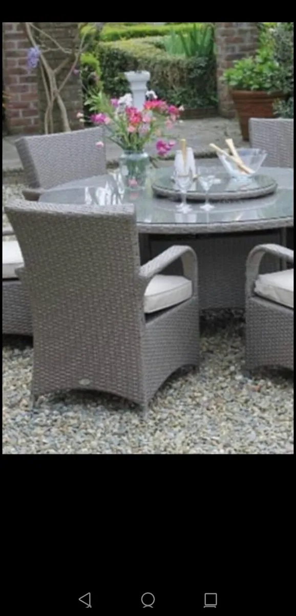 Brand New 6 Seater Rattan Set C/W Lazy Susan - Image 2