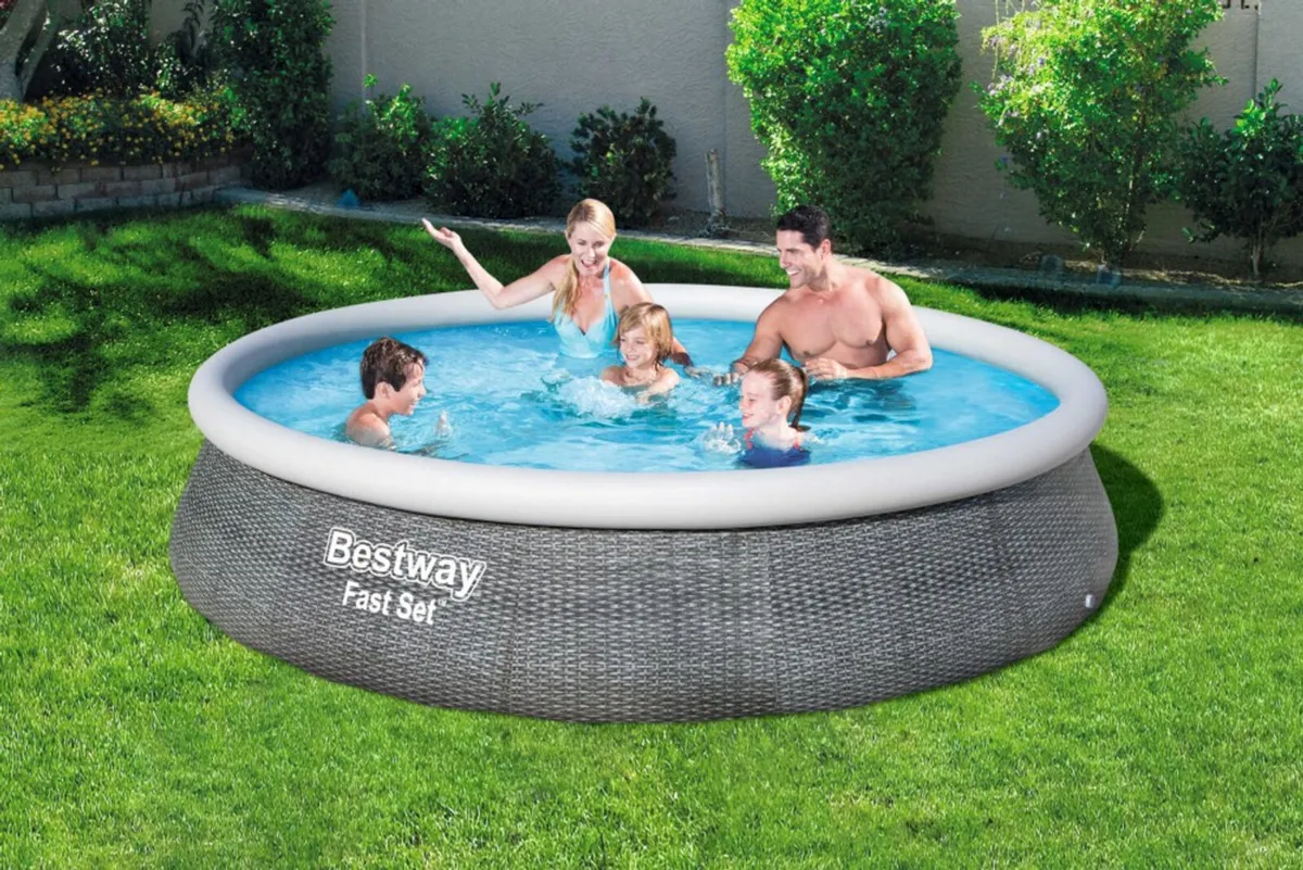 13’X33″ RATTAN FAST SET POOL SET