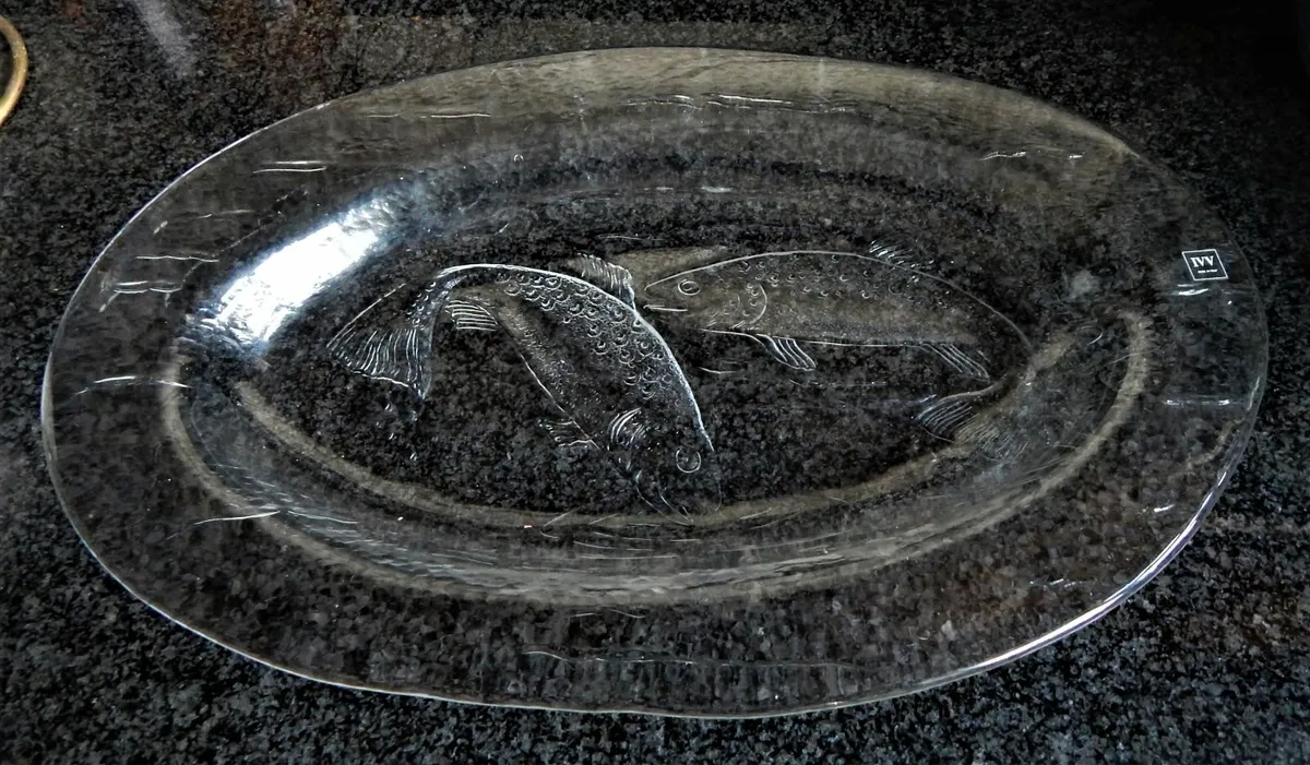 Italian Handmade IVV Glass Fish Platter - Image 3
