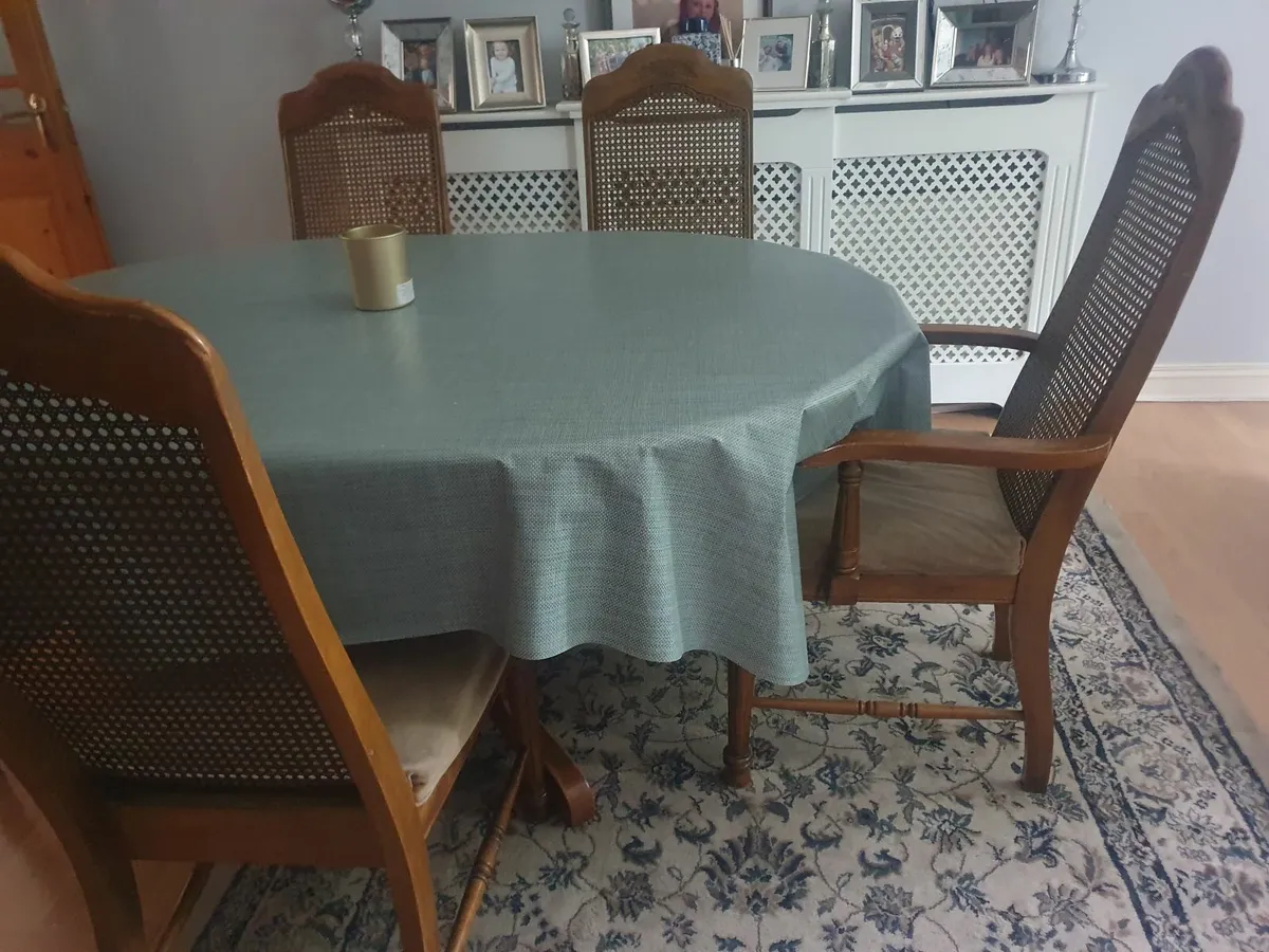Table and 5 chairs - Image 4