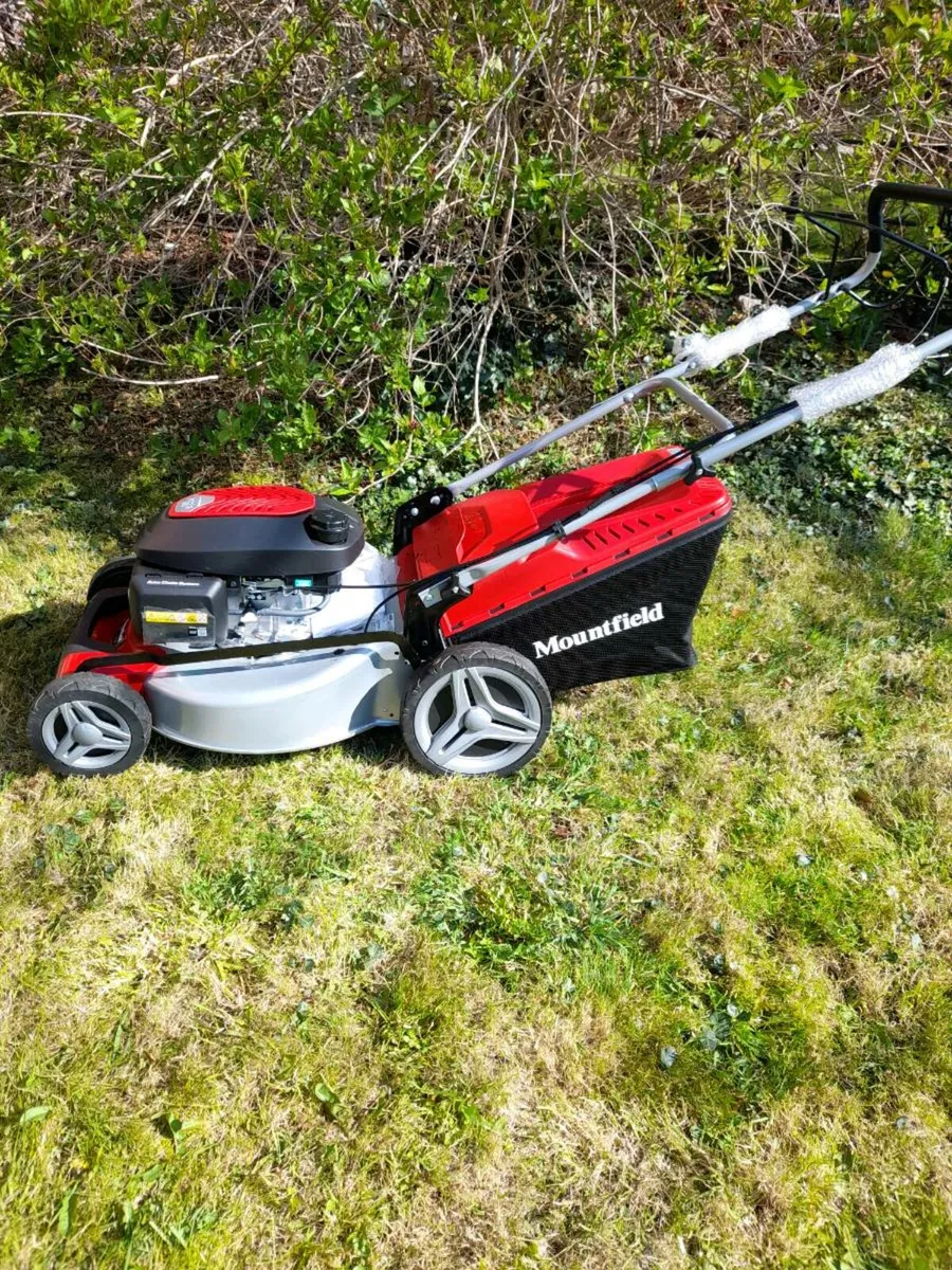 New mountfield used once selfdrive 51cm honda - Image 1