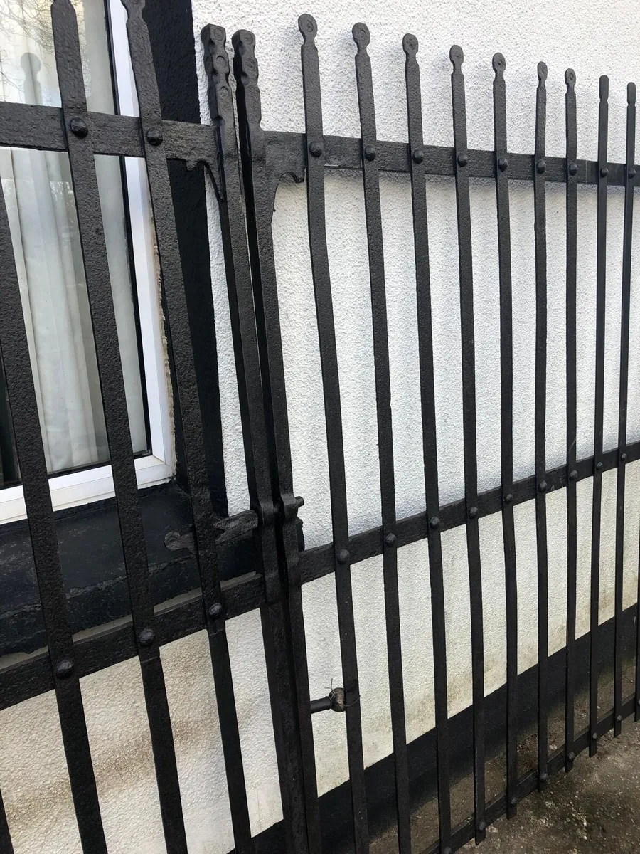 Gates - Image 4
